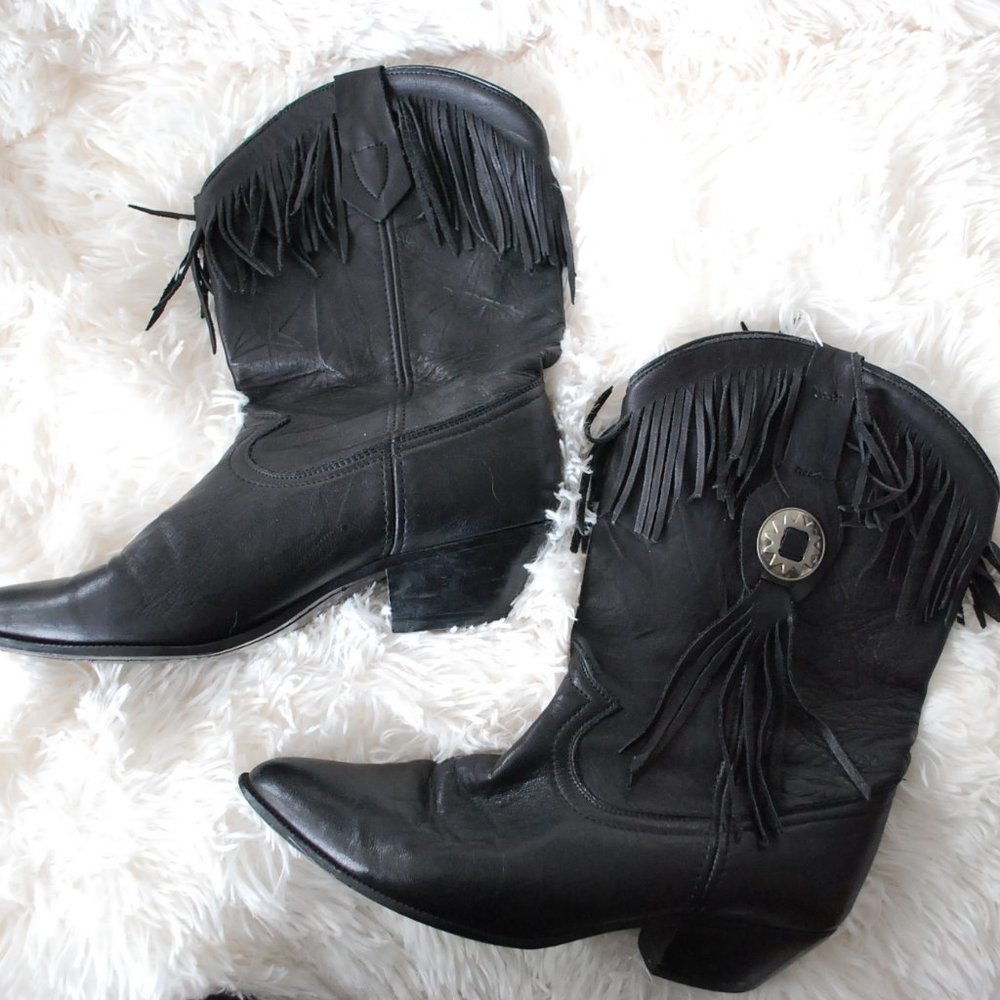 •SOLD• ACME Leather Fringe Vintage Boots size- 7.5